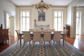 Hamilton Estate - Historic 8BR w Courtyard, Garage